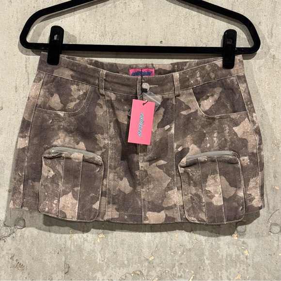 Edikted Size Medium Olive Camouflage Low Waist Cargo Zipper Pockets Mini Skirt - Picture 1 of 8